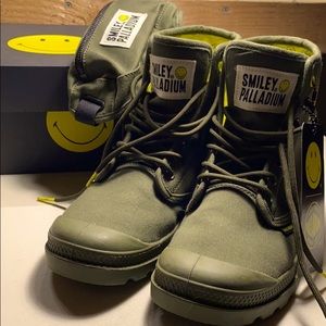 Palladium Smiley Fest Boots
